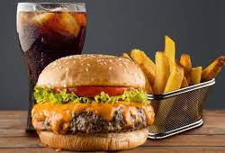 Burger Queridinho + Refrigerante 220ML + Batata (Pequena)